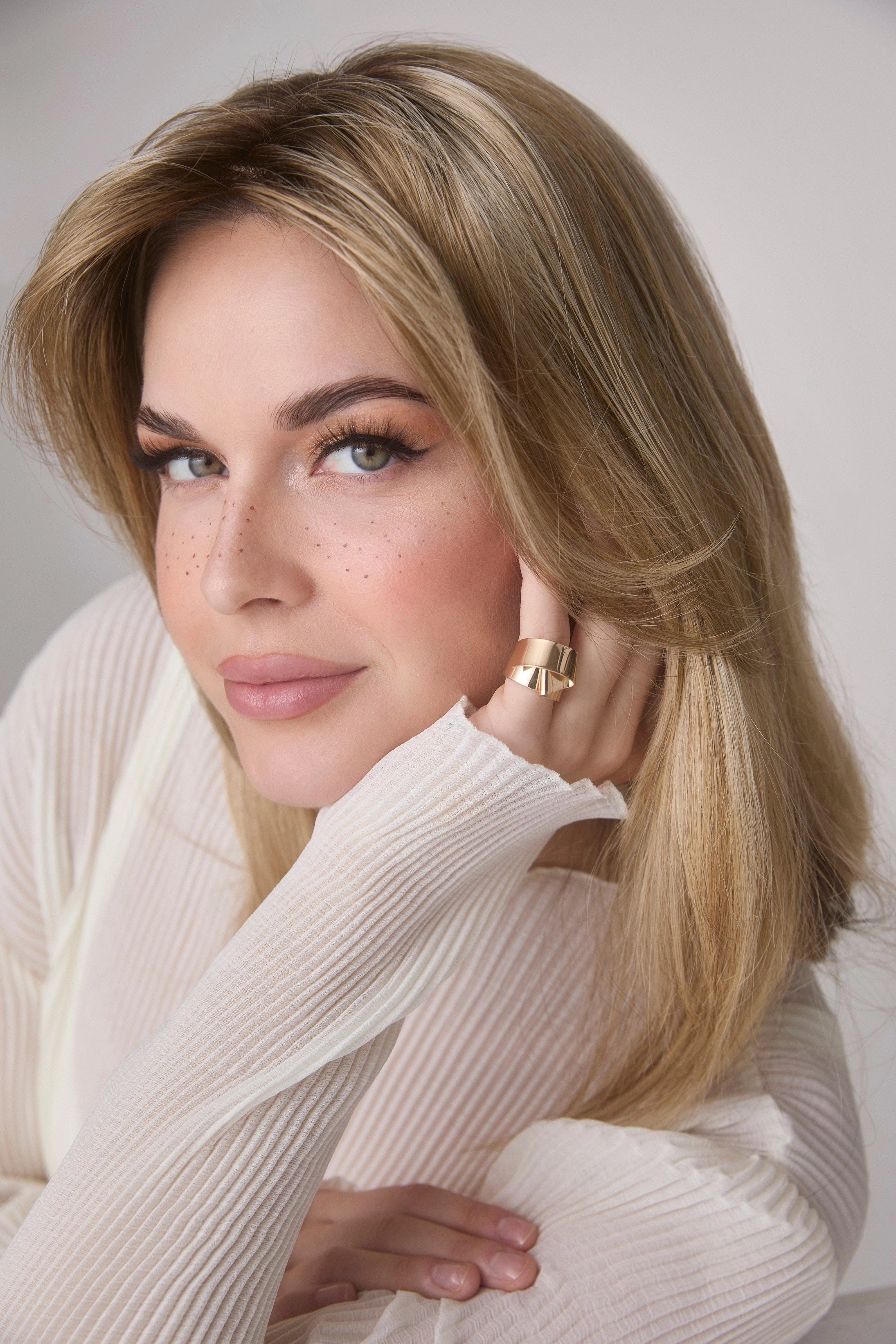 Medium Wavy Topper Mono by Amore | Lace Front Monofilament