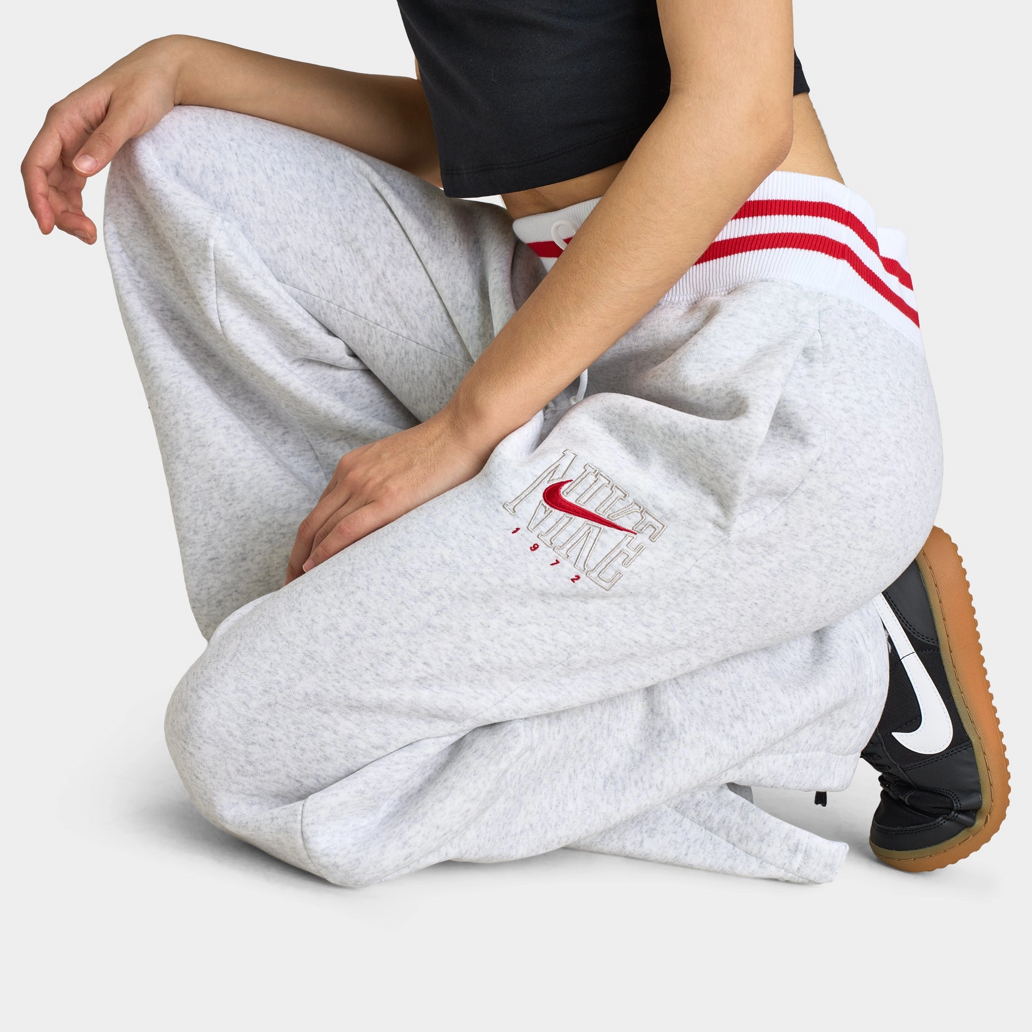 Nike Sportswear Women's High-Waisted Graphic Wide-Leg Pants / Birch Heather